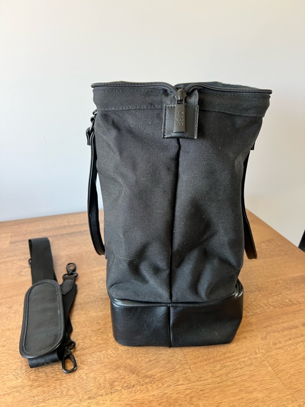 Beis Weekender Bag in Black - Picture 9 of 9